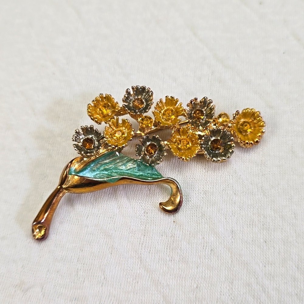 Vintage Floral Brooch